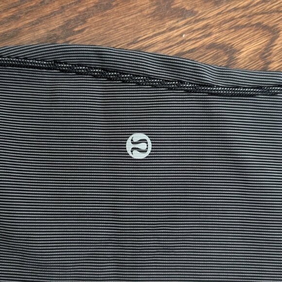 Lululemon Base Pace High-Rise Legging 25” Ribbed in Black/Gray - Sz 4 - Picture 4 of 6